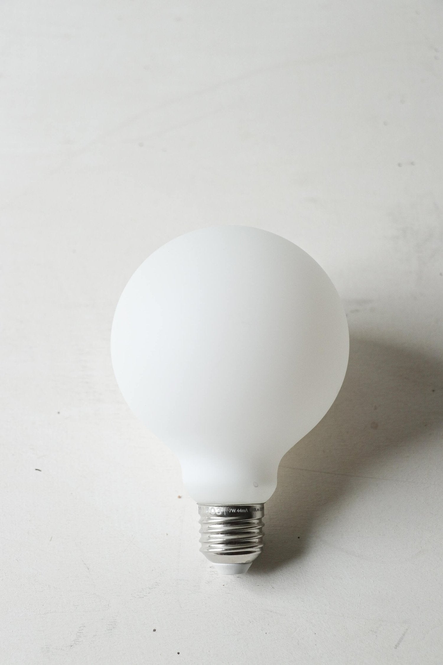 Ampoule Globe Porcelaine