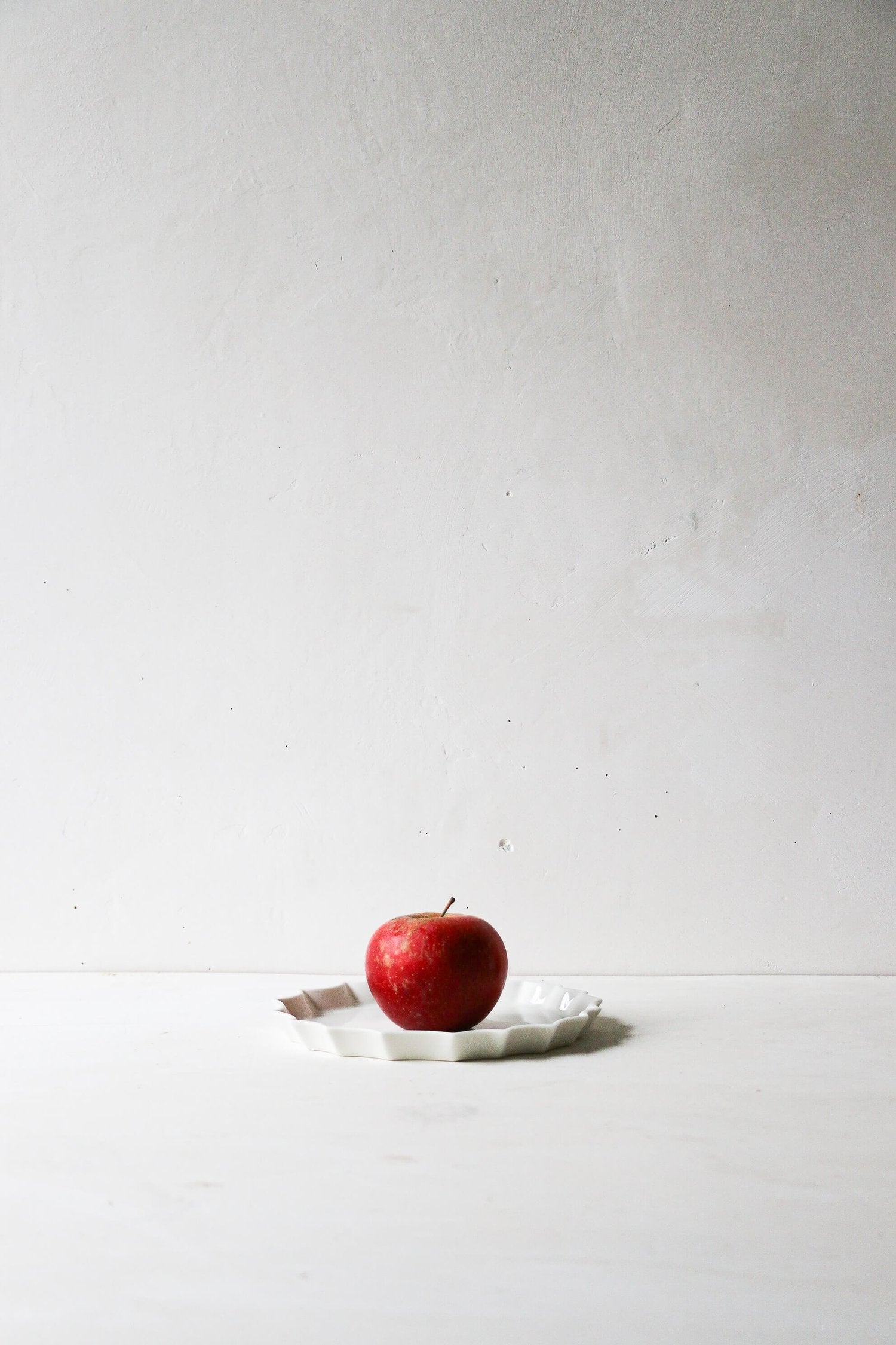 Assiette en porcelaine Canelé