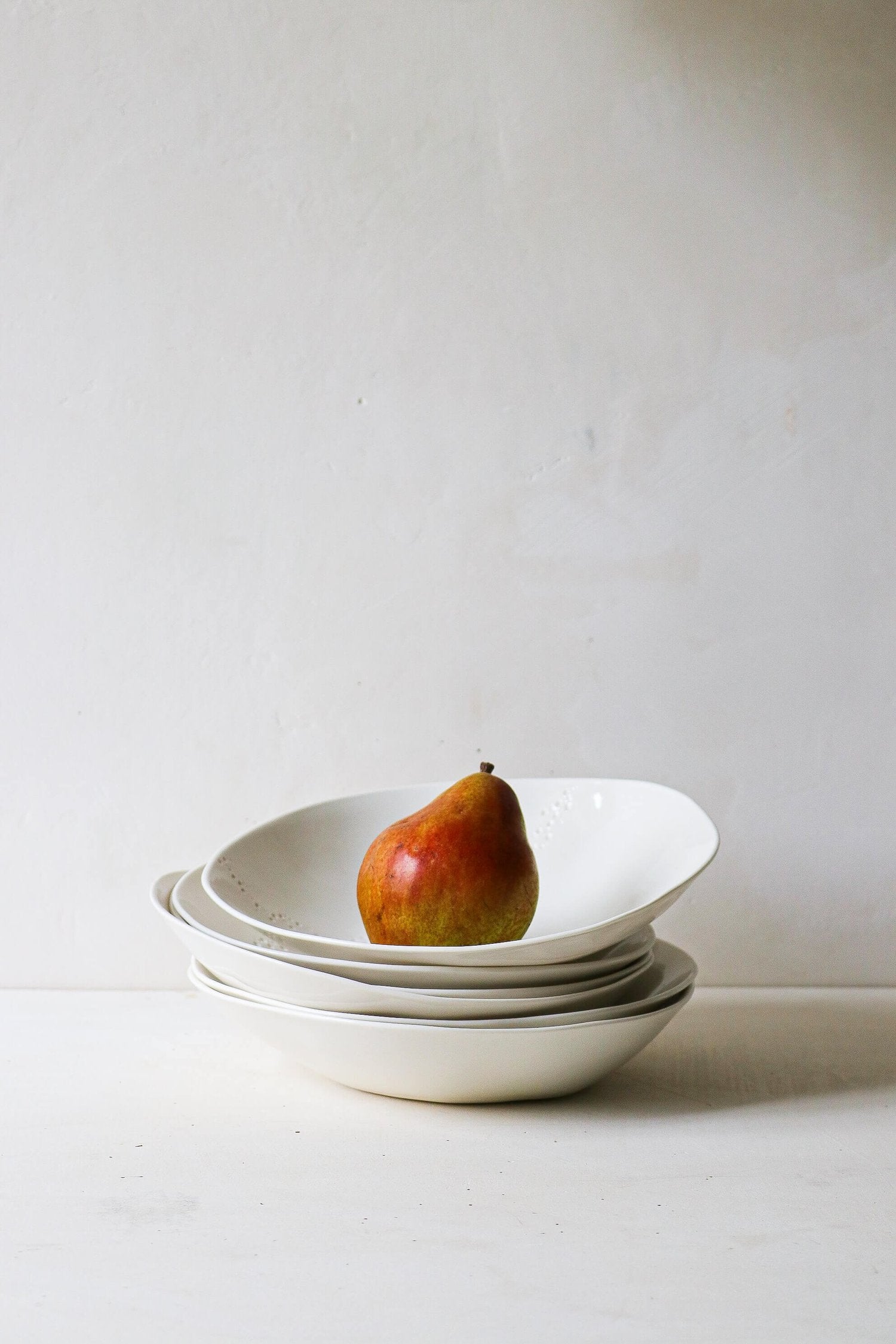 Assiette creuse en porcelaine Point
