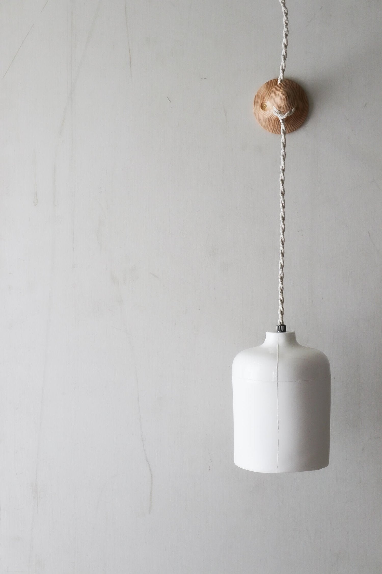 Suspension en porcelaine IKI