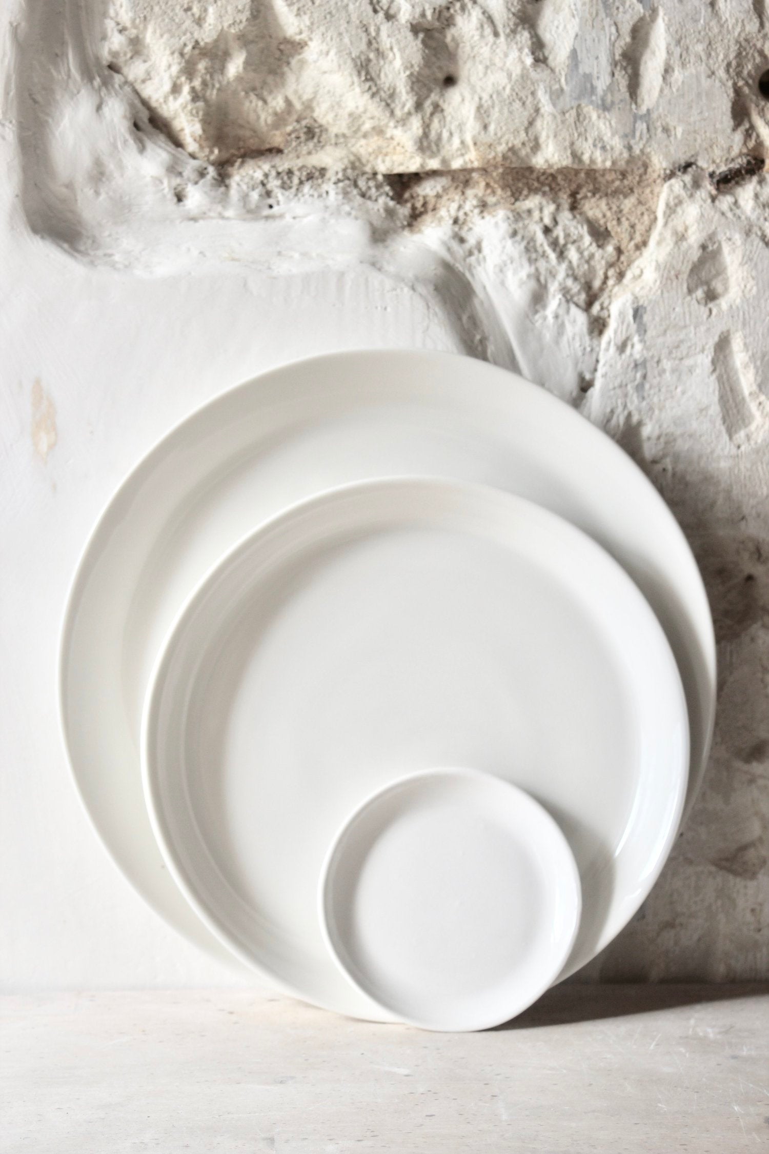 Grande assiette en porcelaine Simple