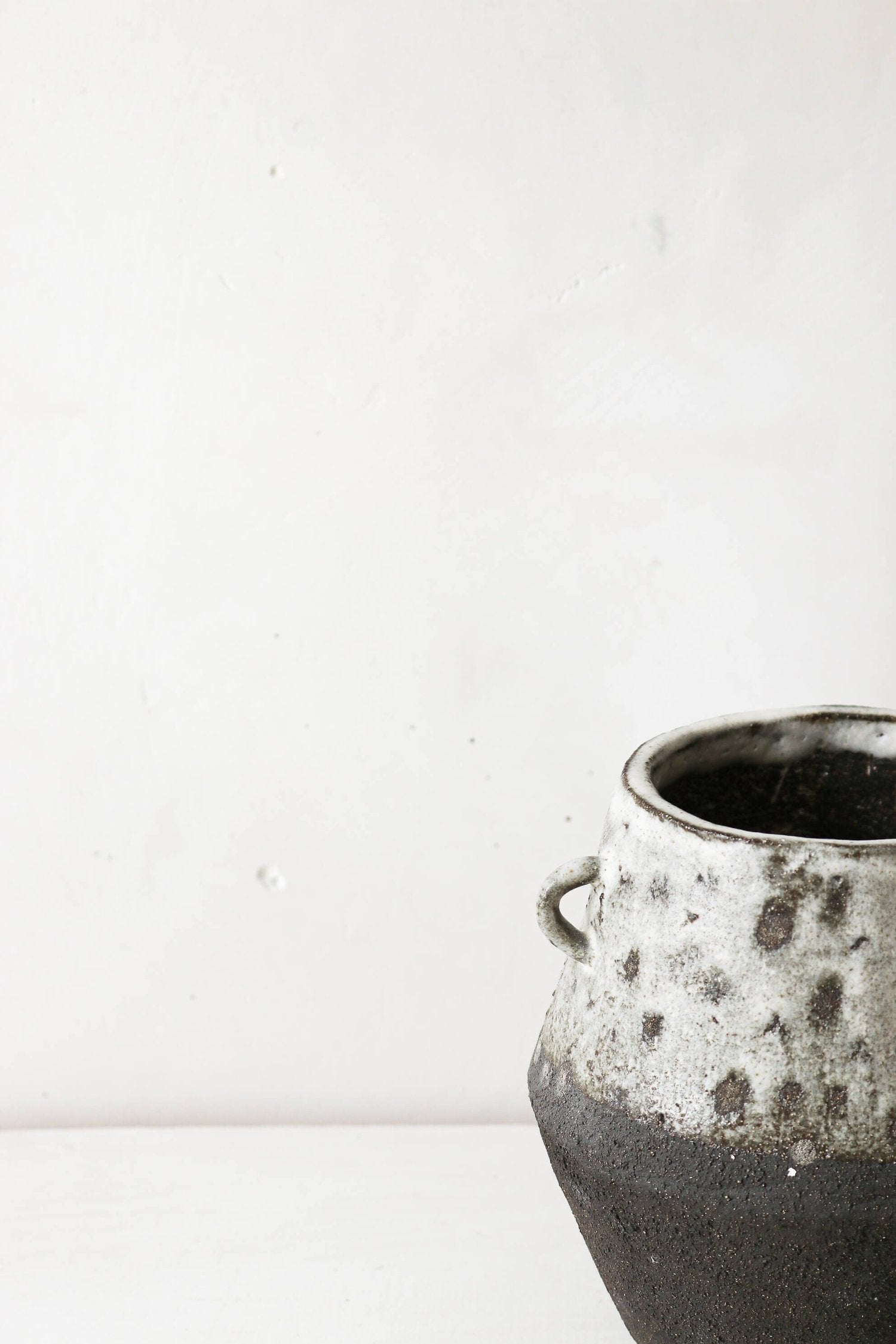 Pot en grès noir P005