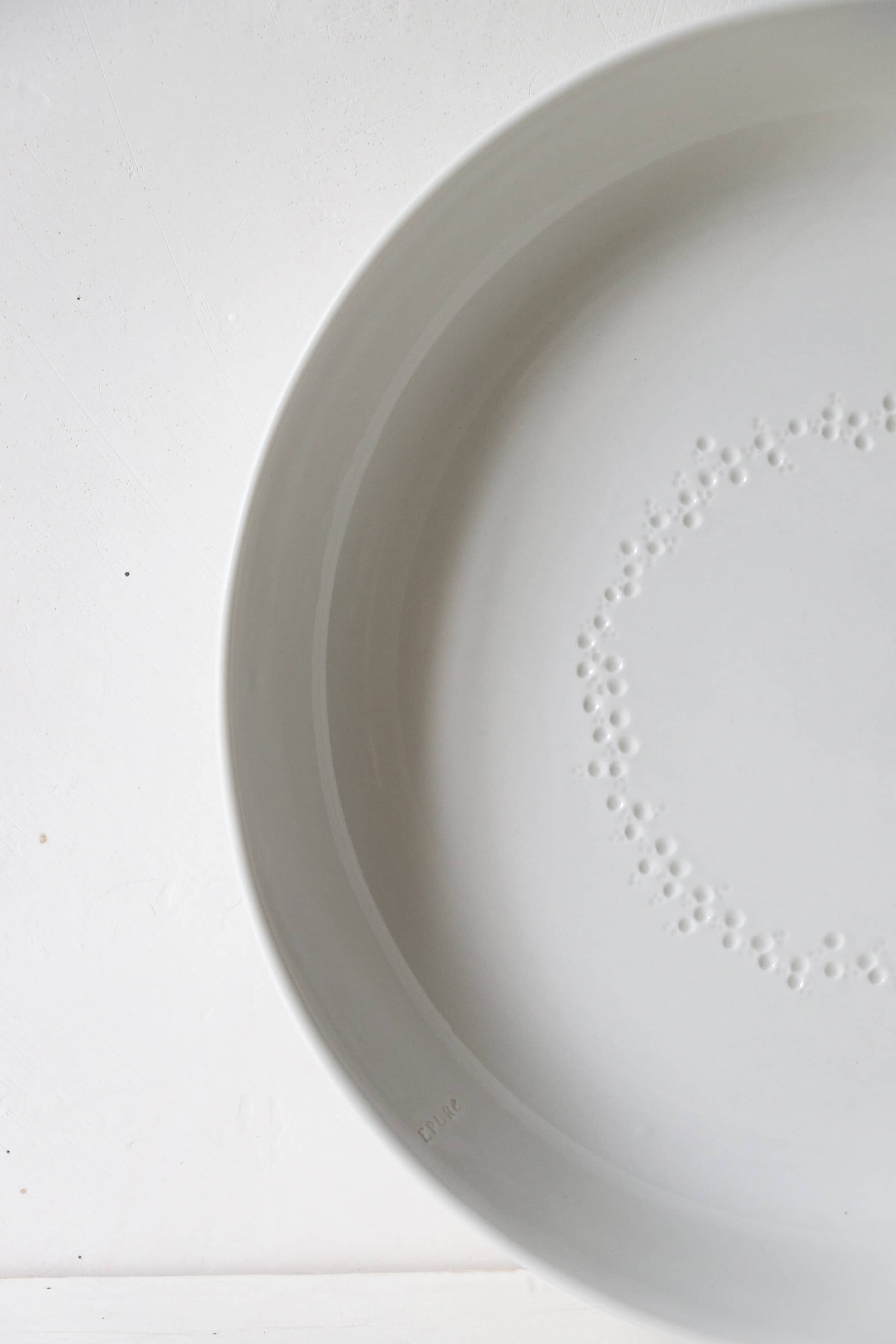 Plat creux en porcelaine Point