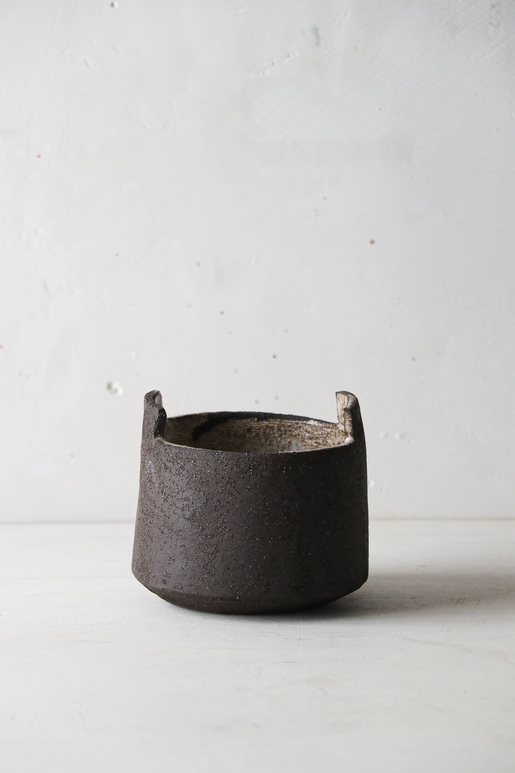 Pot en grès noir P012