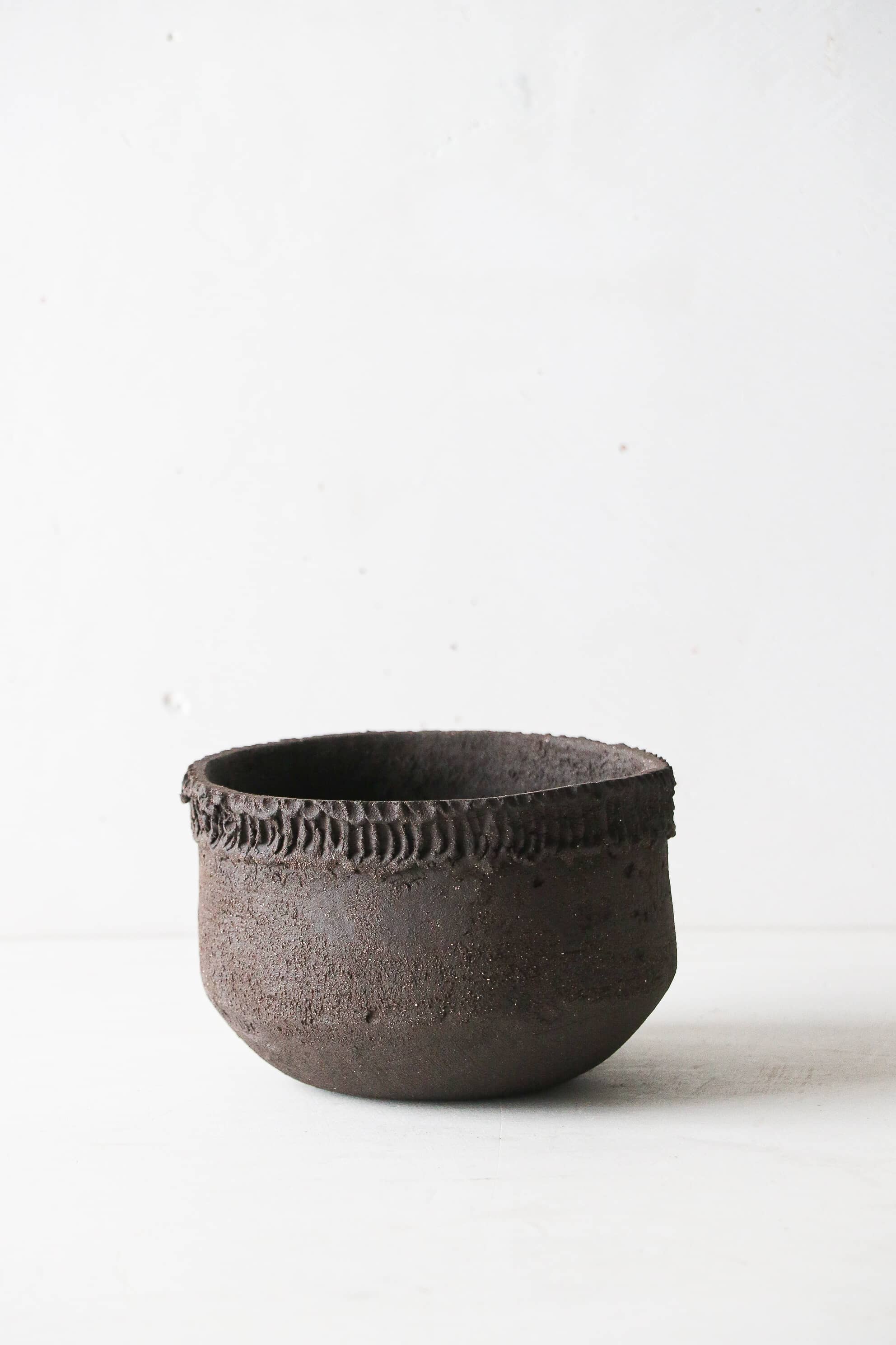 Pot en grès noir P016