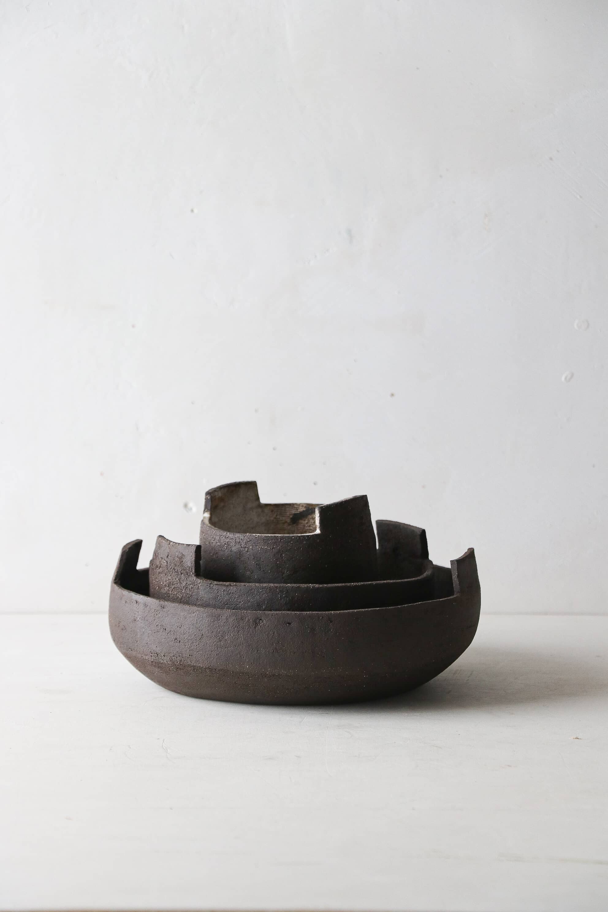 Coupe en grès noir C013