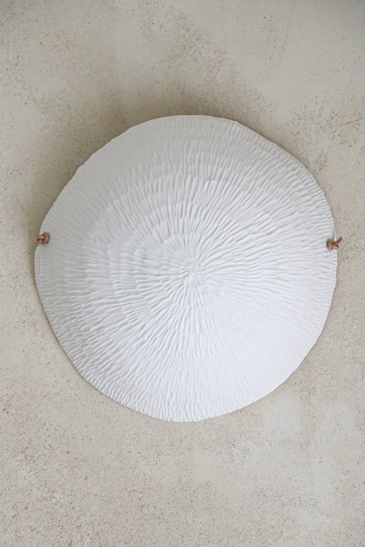 Applique ronde en porcelaine blanche Empreintes 2