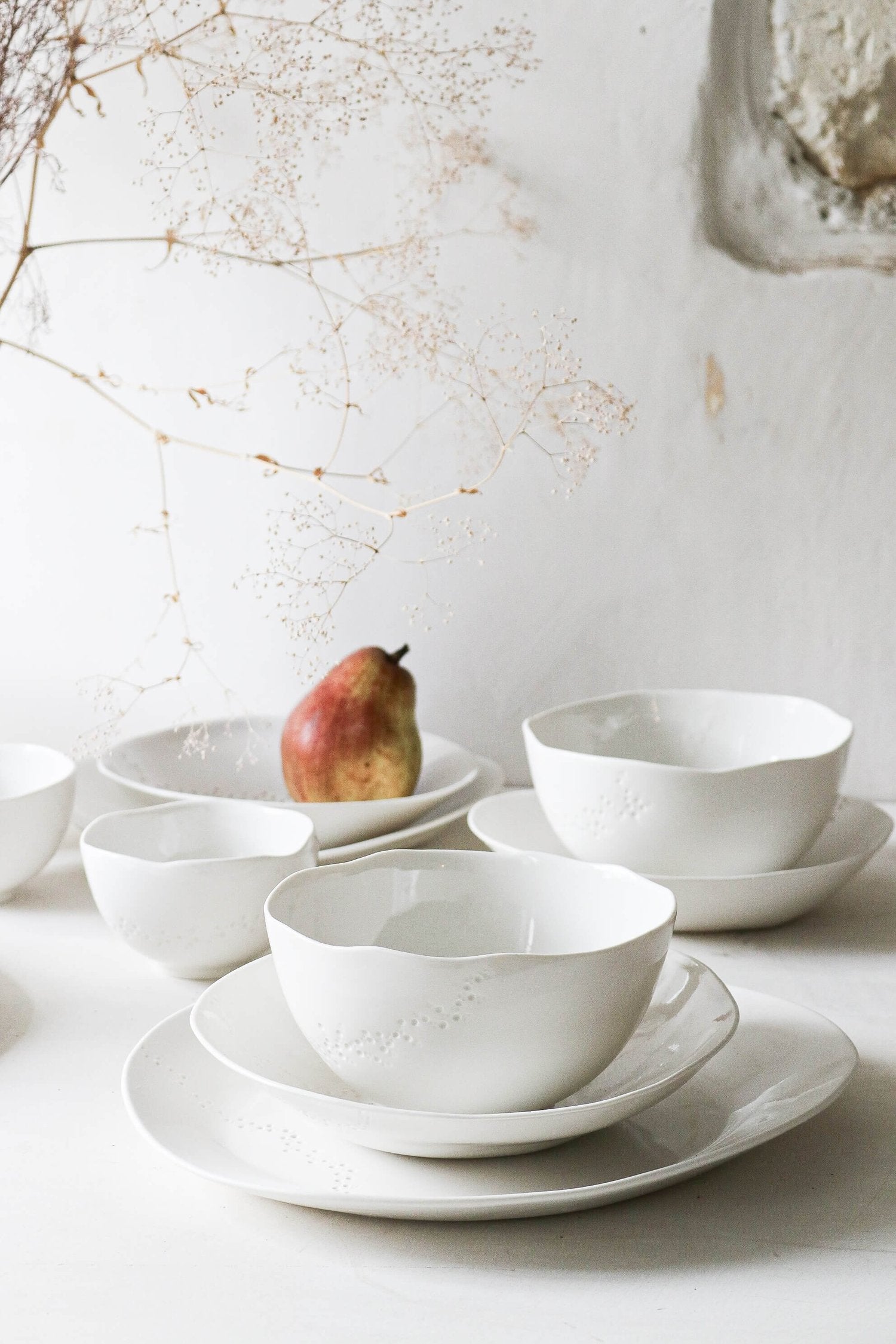 Grande assiette en porcelaine Point