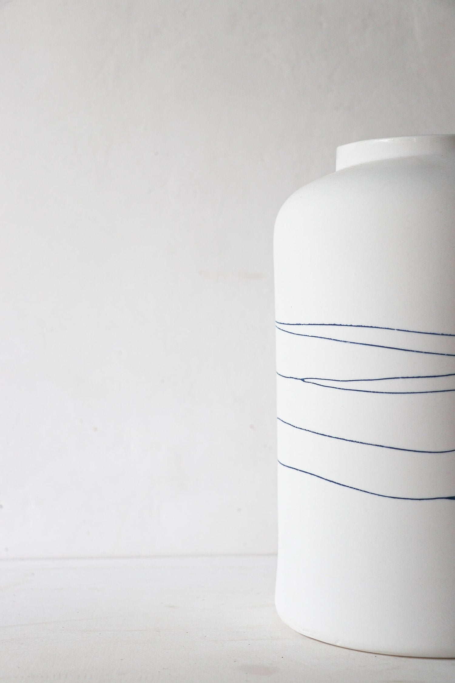 Grand vase en porcelaine Simple Mishima bleu